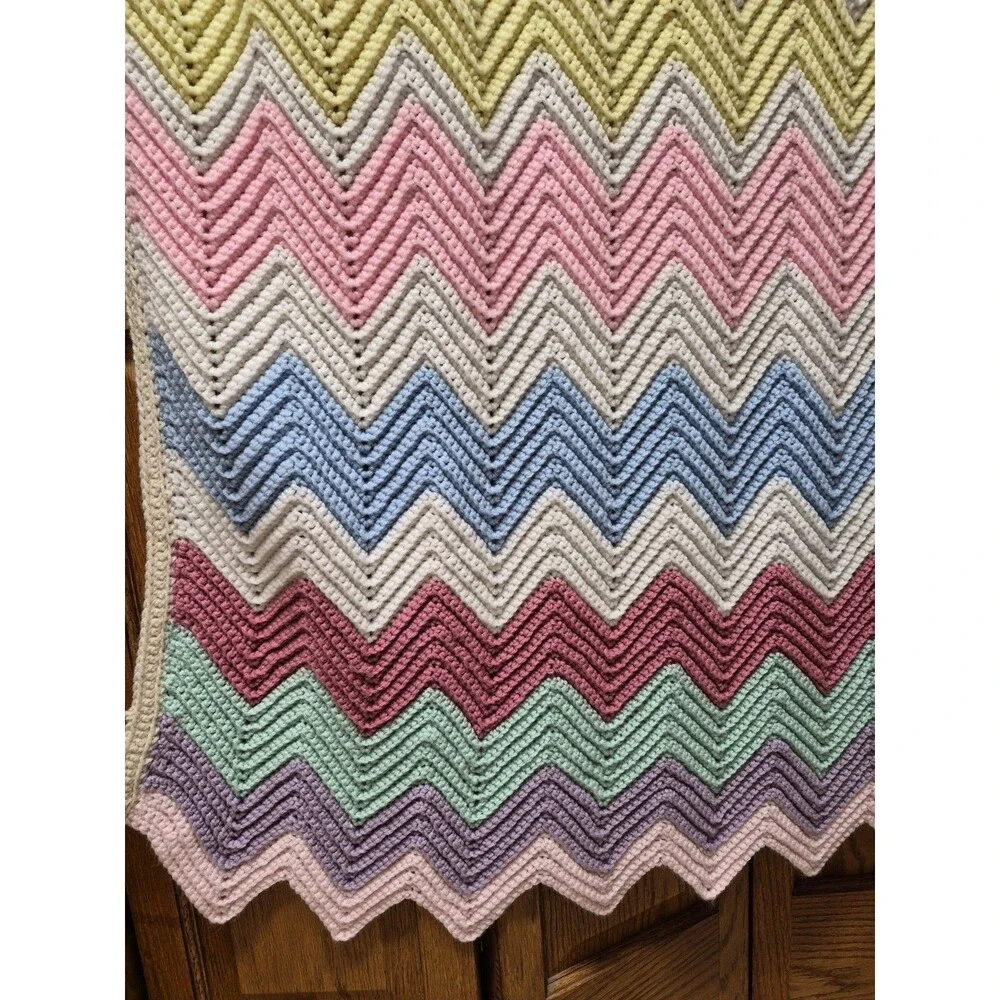 Handmade Crochet Knit Afghan Blanket Throw 64x40 Pastel Color Baby Kids Cheveron